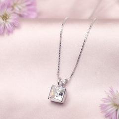 Silver Dazzling White Pendant and Chain Amishka Jewels